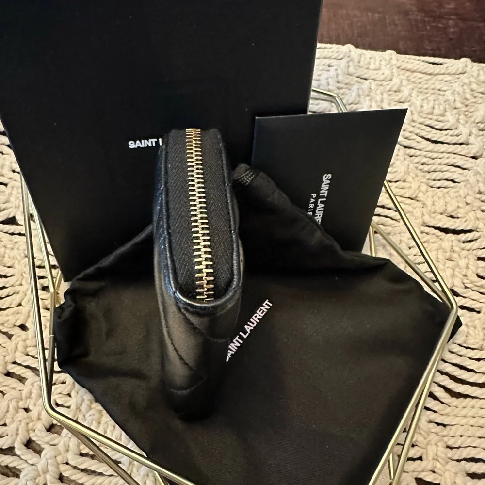 Saint Laurent Cassandre Zip Around Wallet In Lambskin - Black/Gold - Picture 4 of 6